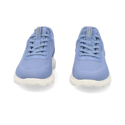 Par de sapatilhas desportivas azuis com solado branco e atacadores azuis.