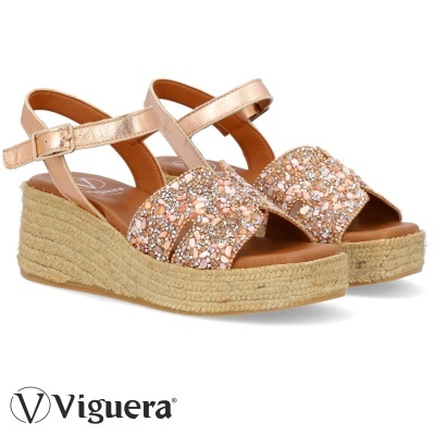 Sandálias de cunha douradas com padrão brilhante e sola de palha, marca Viguera