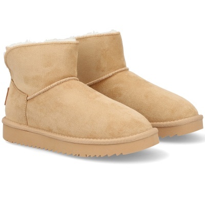 Botas ankle em camurça bege com sola de borracha e forro branco