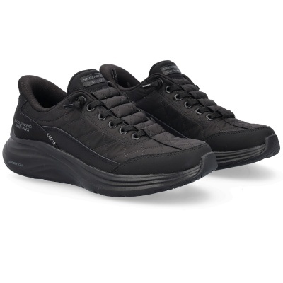 Ténis pretos Skechers Slip-Ins com acabamento acolchoado e sola preta