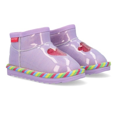 Botas infantis lilás com coração vermelho e sola colorida às riscas