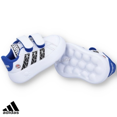 Ténis infantis Adidas brancos, azuis e pretos com fechos de velcro e sola texturada