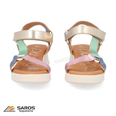 Sandálias femininas coloridas abertas com sola branca
