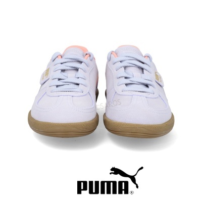 Sapatilhas brancas Puma com sola castanha e detalhes laranja