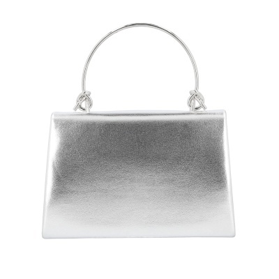 Mala prateada com alça rígida e acabamento brilhante