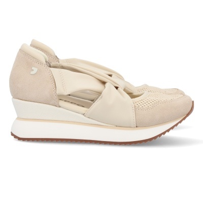 Ténis de senhora bege com camurça, malha, nó decorativo e sola branca.