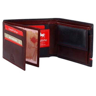 Carteira de couro castanha com costuras vermelhas aberta mostrando compartimentos para cartões