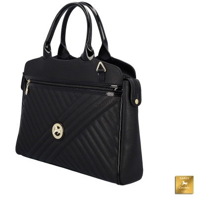 Mala de mão preta com fecho metálico e padrão matelassé