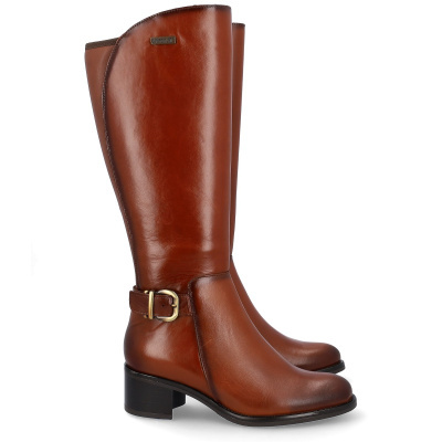 Botas castanhas de couro com salto baixo e fivela dourada
