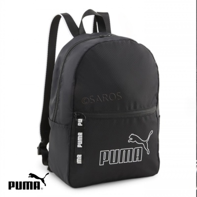 mochila preta Puma com logotipo branco e bolso frontal