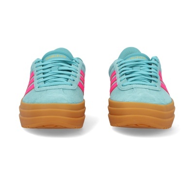 Sapatilhas Adidas azuis com detalhes em rosa e sola castanha vistas de frente