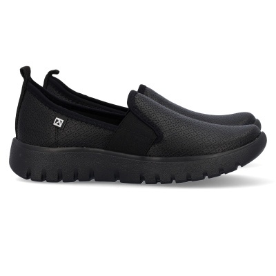 Sapatos desportivos pretos slip-on com sola grossa e logótipo branco