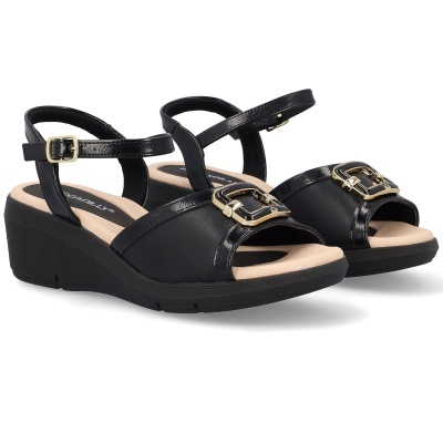 Sandálias de cunha pretas com fivela dourada e palmilha bege