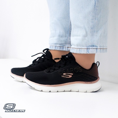 Sapatilhas pretas Skechers com sola branca e detalhes dourados rosados