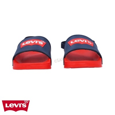 Chinelos Levi's azul escuro com sola vermelha e logótipo
