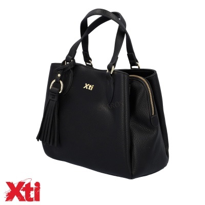 Mala preta com pegas curtas e borla decorativa