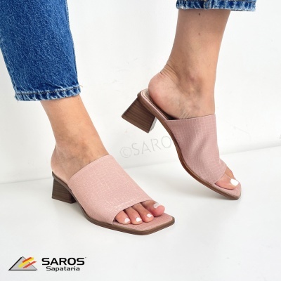 Sandálias femininas cor de rosa com salto médio bloco e sóla castanha