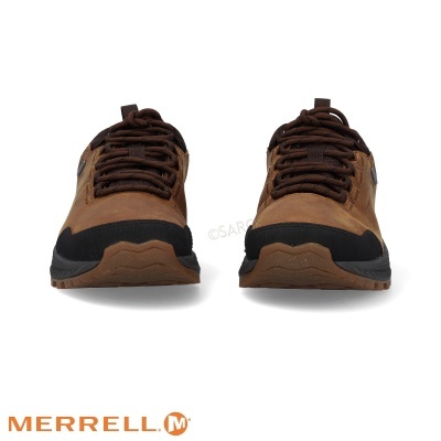 Par de sapatilhas Merrell castanhas com detalhes em preto