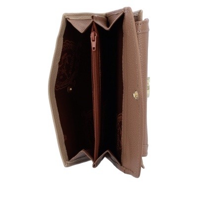 Carteira castanha em pele aberta mostrando compartimentos interiores
