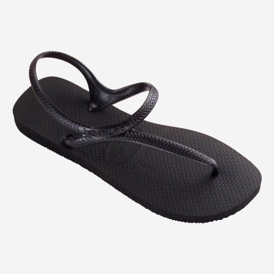 Chinelos pretos Havaianas com padrão texturizado e tiras finas com a marca