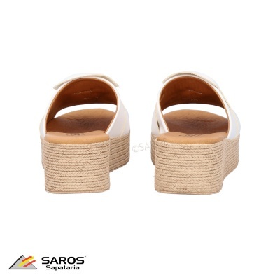 Sandálias brancas com salto plataforma revestido em corda natural