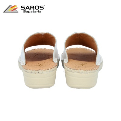 Sandálias brancas SAROS vista traseira com sola creme e interior castanho