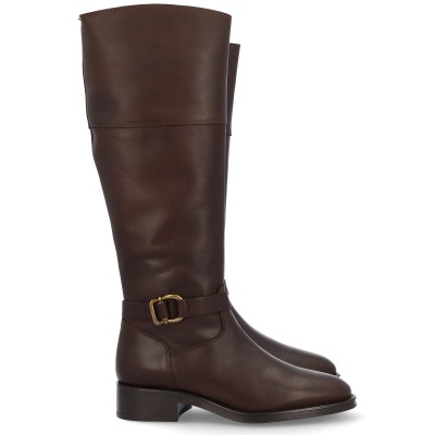 Botas altas de couro castanho escuro com fivela dourada e salto baixo