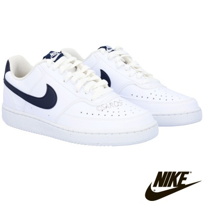 Sapatilhas brancas Nike com swoosh azul escuro