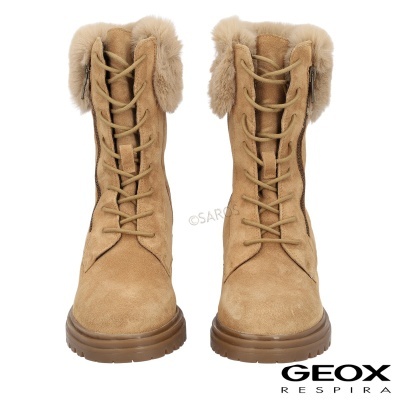 Botas de mulher bege em camurça com atacadores e forro peludo