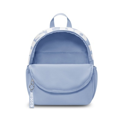 Mochila pequena azul clara com etiqueta JUST DO IT.