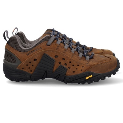 Sapatos desportivos castanhos Merrell com sola preta Vibram