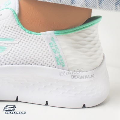 Ténis brancos com detalhes verde menta e sola branca GOWALK