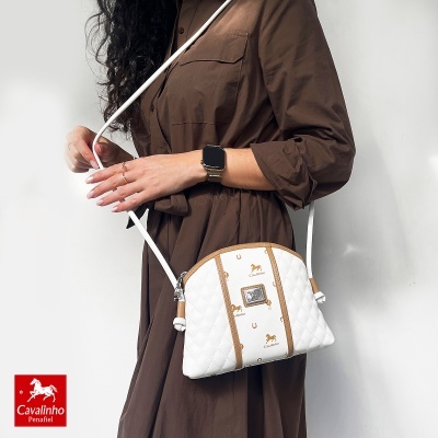 Mala de ombro branca com padrão e estampas Cavalinho