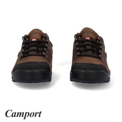 Sapatilhas castanhas Camport com sola preta e atacadores pretos
