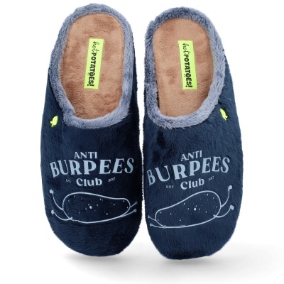 Chinelos felpudos azul escuro com texto e desenho de batata