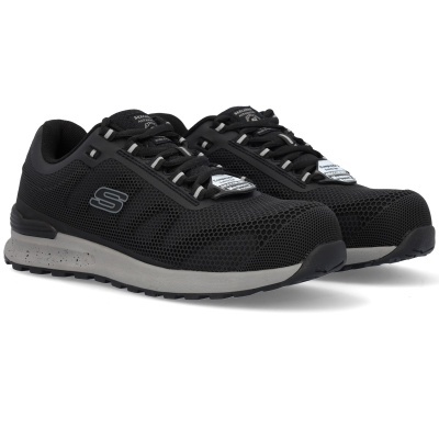 Sapatilhas pretas com solas cinzentas e logótipo 'S' na lateral