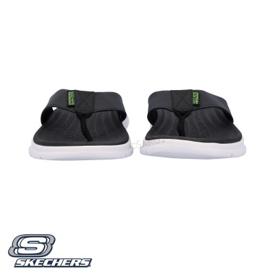 Chinelos Skechers pretos com sola branca