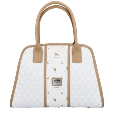 Mala de mão branca e bege com padrão matelassê e detalhes de cavalos e ferraduras