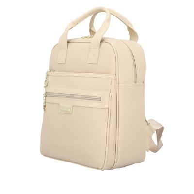 Mochila bege com alças e bolsos frontais cremosos