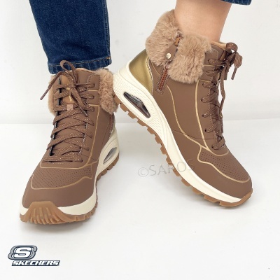 Ténis altos castanhos Skechers com pêlo sintético e sola branca