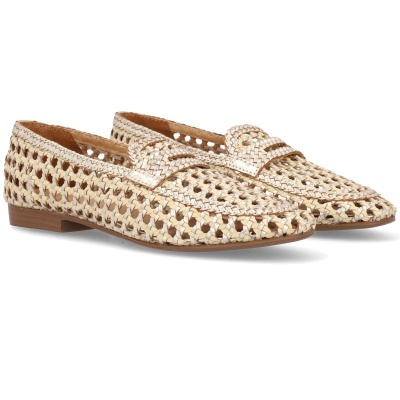 Sapatos mocassim entrelaçados bege e dourado com sola baixa