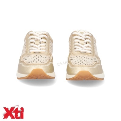 Ténis desportivos bege com atacadores e sola castanha