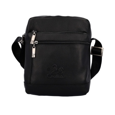 Mala preta de ombro em pele sintética com fechos prateados e logo Cavalinho.