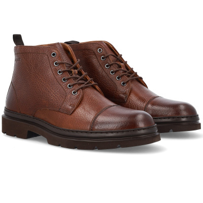 Botas castanhas de pele com atacadores e sola preta