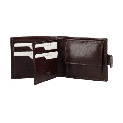 Carteira castanha de pele aberta com compartimentos para cartões e moedas