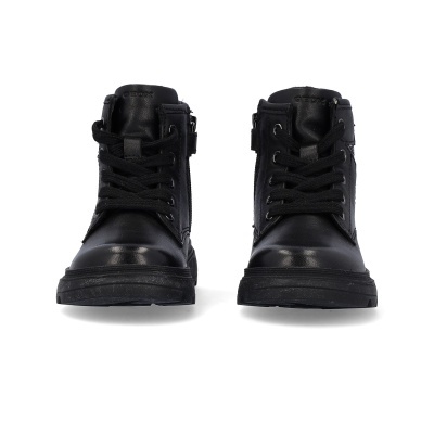 Botas pretas de cano curto em pele sintética com atacadores e sola grossa