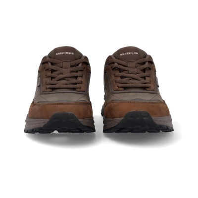 Par de sapatilhas Skechers castanho vistas de frente