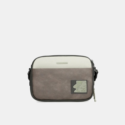 Mala de ombro creme e cinzenta com etiqueta retangular decorativa