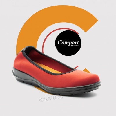 Sapato vermelho tipo bailarina com sola preta e interior amarelo