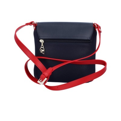 Mala de ombro azul escura com correia vermelha de pele